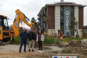 Yenimuhacir TOKİ konutlarında doğalgaz hattı döşeme çalışmaları başladı.