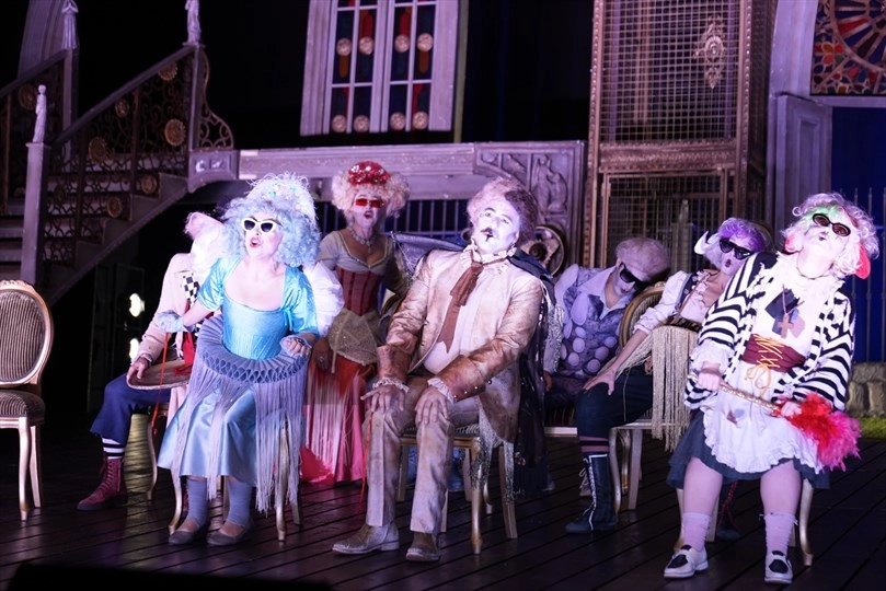 Denizli 38. Uluslararası Amatör Tiyatro Festivali afişi ve sahne görselleri