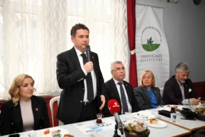 Osmangazi Belediye Başkanı Erkan Aydın Sırameşeler Mahallesi'nde vatandaşlarla buluştu