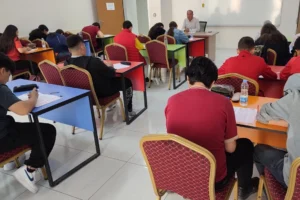 KAYMEK tarafından düzenlenen deneme sınavı ve eğitim destekleri ile YKS ve LGS'ye hazırlanan öğrenciler