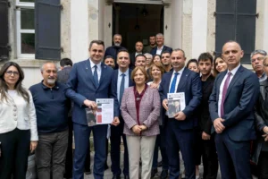 CHP İzmir İl Başkanı Çağatay Güç Bornova'da halkla buluştu