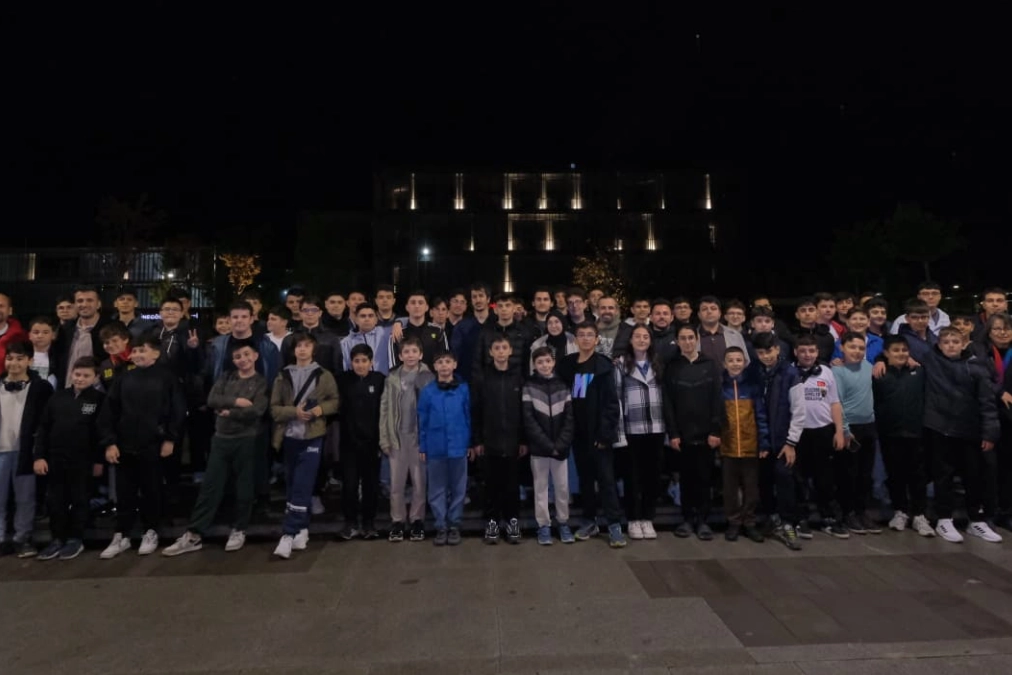İnegöl'den 88 öğrenci ve 14 öğretmen, 18. Uluslararası MEB Robot Yarışması için Antalya'ya hareket etti.