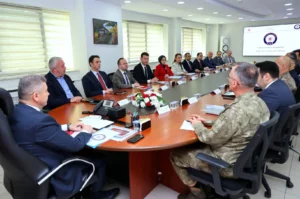 Artvin Valisi Turan Ergün başkanlığında okul güvenliği toplantısı yapıldı