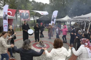 Mersin'de Darısekisi'nde düzenlenen Hıdırellez kutlaması etkinliğinden genel görünüm