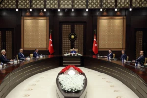 Cumhurbaşkanı Erdoğan başkanlığında toplanan Siber Güvenlik Kurulu, kritik altyapılar ve veri egemenliği konularını ele aldı.