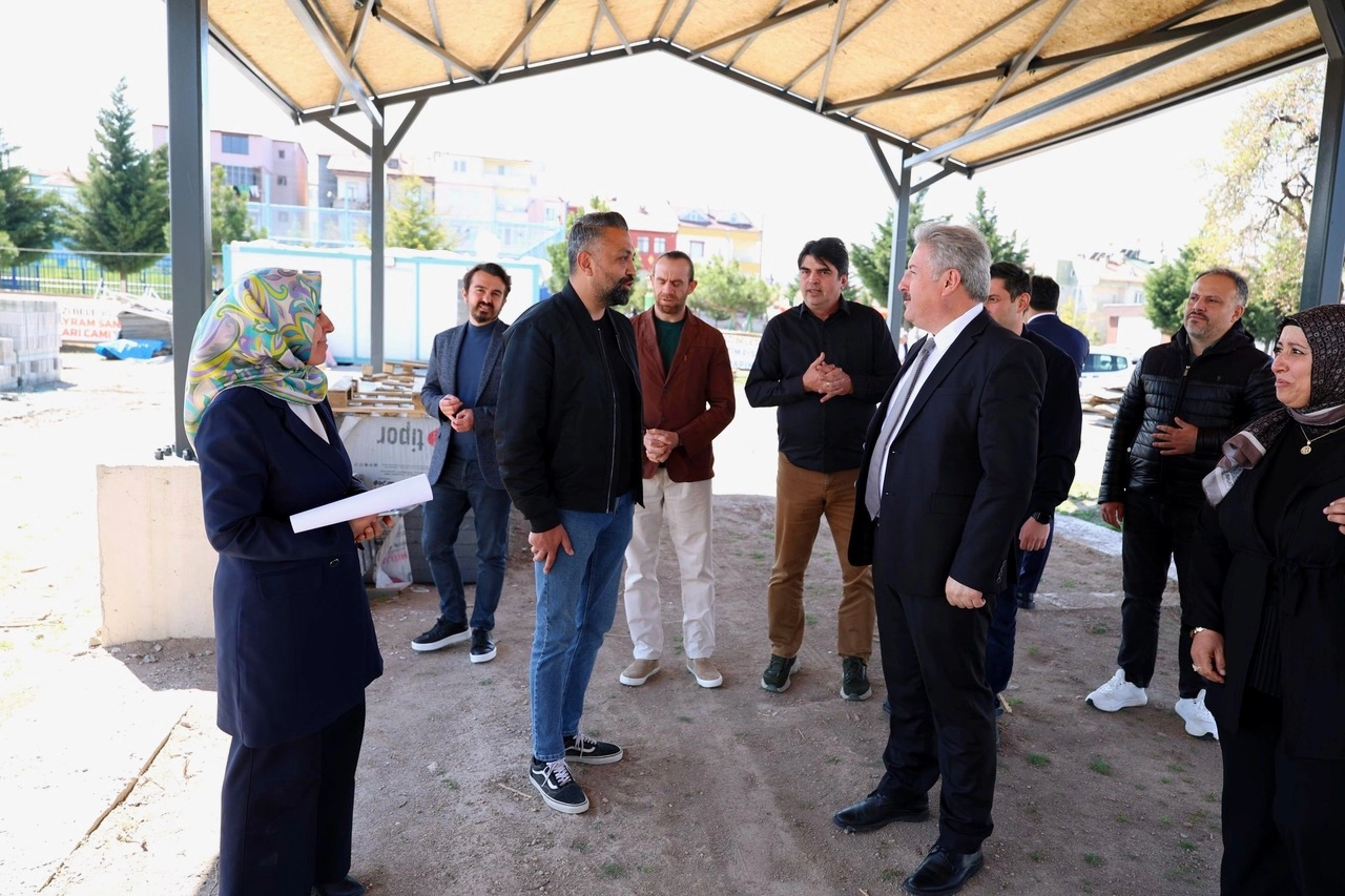 Melikgazi Belediyesi'nin Selçuklu Mahallesi'nde yapımı devam eden çok amaçlı sosyal tesisi