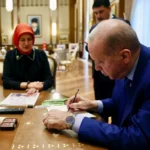 Cumhurbaşkanı Erdoğan ve kabine üyeleri Kurban Bayramı vekaletlerini Türk Kızılay'a teslim etti.