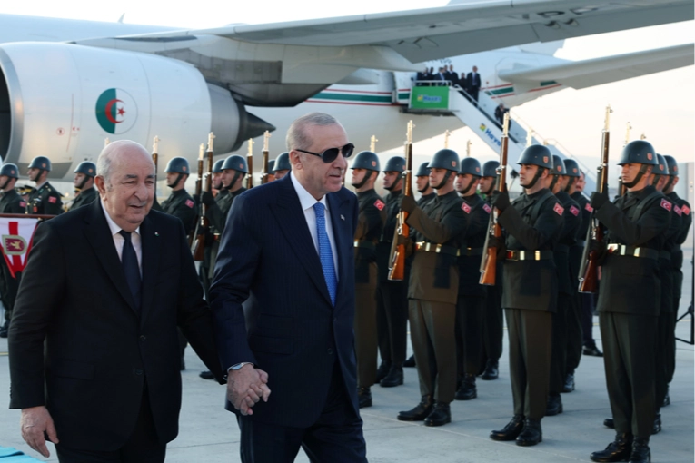 Cezayir Cumhurbaşkanı Abdülmecid Tebbun'un Türkiye ziyareti kapsamında Cumhurbaşkanı Erdoğan ile görüşmesi.