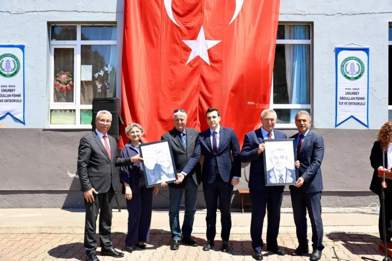 Bursa Gemlik Umurbey Rüştiyesi'nin 161. yıl dönümü kutlama etkinliğinden genel görünüm