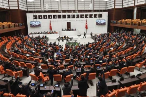 TBMM'de kabul edilen yeni kanun teklifi ile site aidatları ve yapı denetim sisteminde önemli değişiklikler yapıldı.