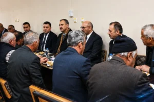 Ağrı Valisi Dr. Önder Bozkurt, Patnos'taki köyleri ziyaret ediyor.