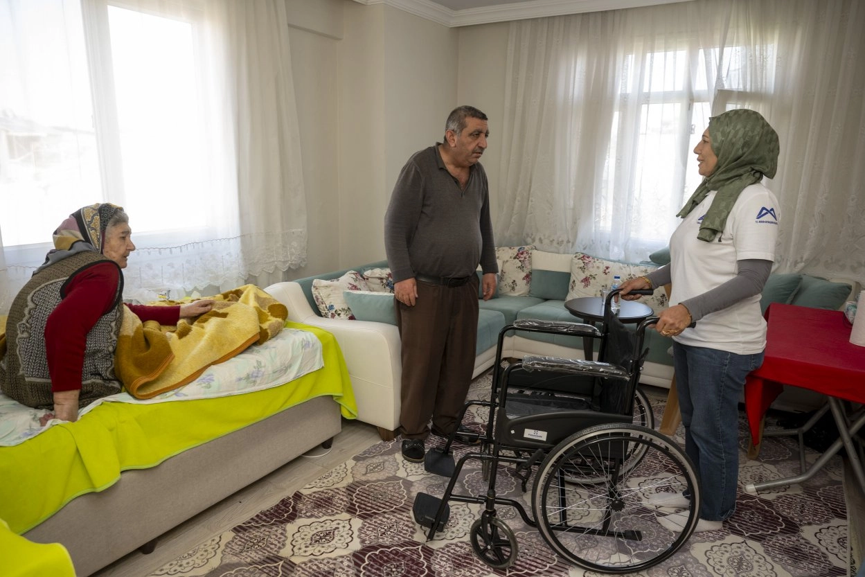Mersin Büyükşehir Belediyesi engelli bireylere yönelik ücretsiz medikal destek sağlıyor