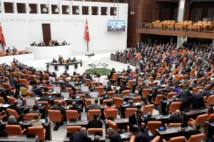 TBMM Genel Kurulu'nda Somali'ye ayni hibe desteği anlaşması kabul edildi, Türkiye'nin Afrika politikası tartışıldı.