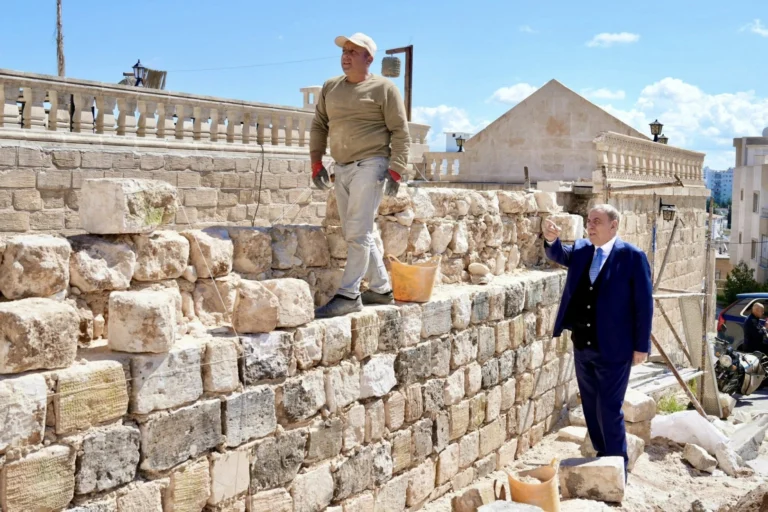 Midyat'ın tarihi dokusu katori taşıyla restore ediliyor