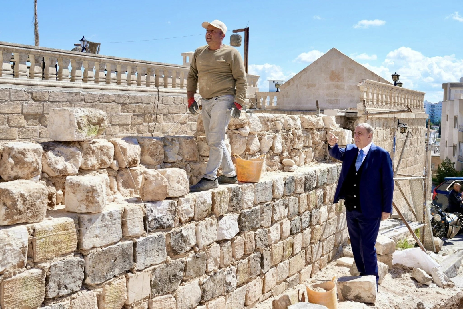 Midyat'ın tarihi dokusu katori taşıyla restore ediliyor