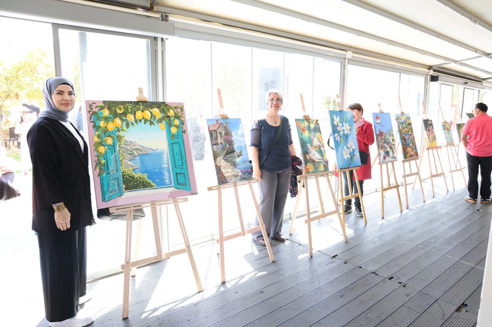 Çiğli Kaklıç Sanat Akademisi yıl sonu sergisinden genel görünüm