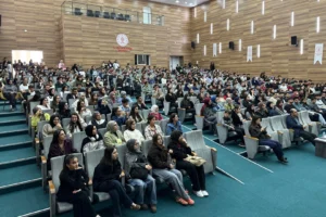 Van'da YKS'ye hazırlanan öğrencilere yönelik motivasyon ve rehberlik programı etkinliği