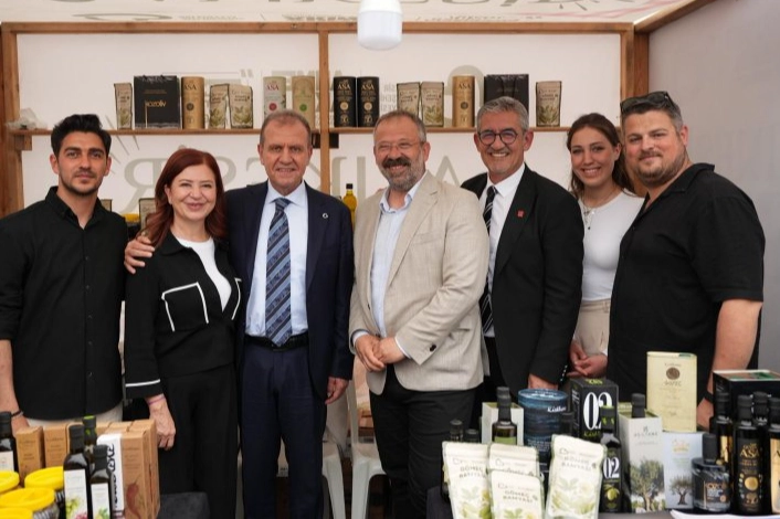 1. Uluslararası Balıkesir Gastronomi Festivali'nde yerel lezzetler ve coğrafi işaretli ürünler tanıtıldı.