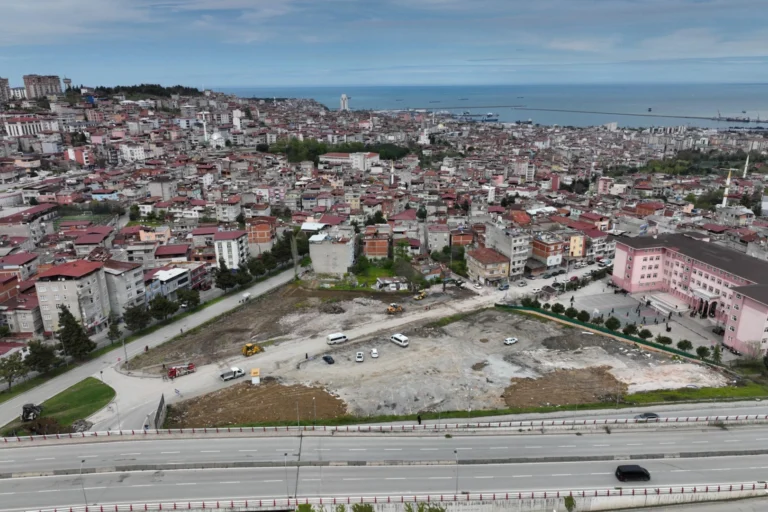 Samsun Büyükşehir Belediyesi kentsel dönüşüm projesi kapsamında müteahhit firmalarla ilk imzaların atılması