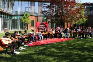 Sakarya'da Anneler Günü etkinliğinde anneler ve çocukları