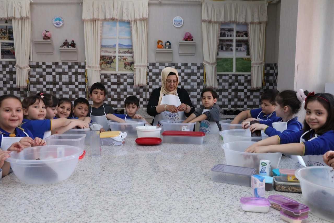 KAYMEK'in düzenlediği truff atölyesinde çocuklar keyifli anlar yaşadı.