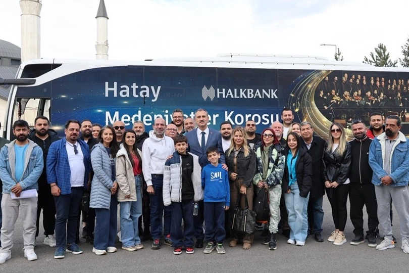 Hatay Medeniyetler Korosu üyeleri Ağrı Valisi Dr. Önder Bozkurt ile bir araya geldi.
