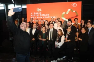 Bursa Altın Çınar Kısa Film Festivali'nde 'Liminal' filmi birincilik ödülünü aldı.