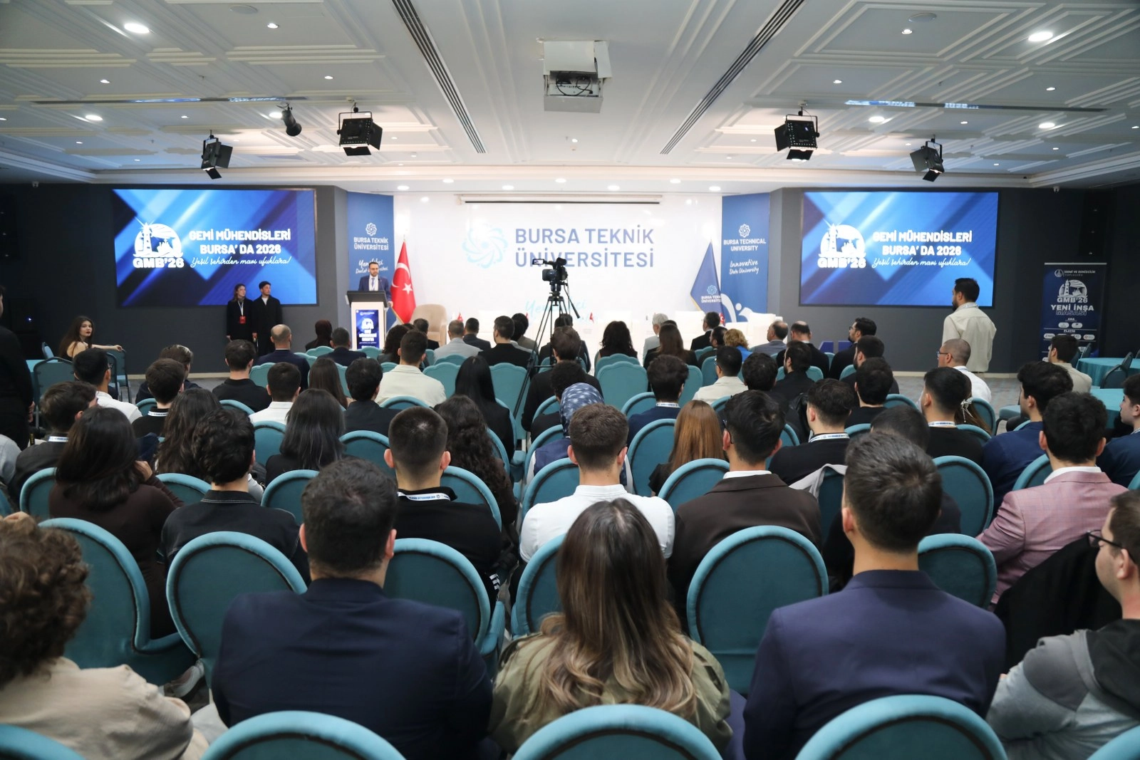 Bursa Teknik Üniversitesi'nde düzenlenen Gemi Mühendisleri Bursa'da etkinliğinde sektör temsilcileri ve öğrenciler buluştu.