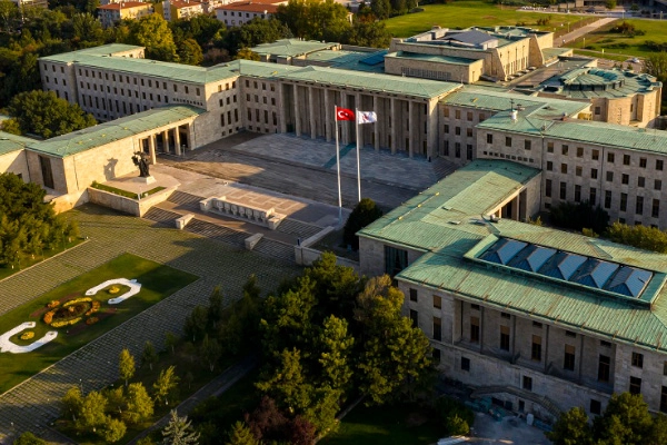 TBMM'de vergi reformu görüşmeleri: Yurt dışı kazançlar, varlık barışı ve finans sektörü teşvikleri ele alınıyor.