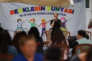 Efes Selçuk Belediyesi tarafından Engelliler Haftası kapsamında düzenlenen dayanışma etkinliğinden genel görünüm