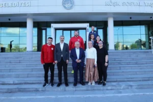 Kayseri Büyükşehir Belediye Başkanı Memduh Büyükkılıç, Köşk Sosyal Yaşam Merkezi'ni ziyaret etti.