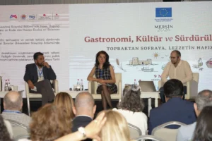 Mersin'de düzenlenen gastronomi ve sürdürülebilirlik etkinliğinde yerel üreticiler ve şefler bir araya geldi.