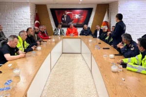 Samsun Havza'da şiddetli sağanak sonrası ekiplerin koordineli çalışmaları.