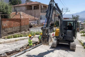 İzmir Bayraklı'da içme suyu altyapısı yenileme çalışması