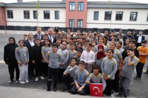 Melikgazi Belediyesi tarafından hizmete açılan iki yeni okul binası