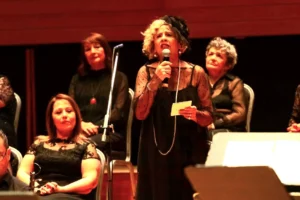İzmir'de Cumhuriyet'in kadın sanatçıları müzik ve anılarla anıldı