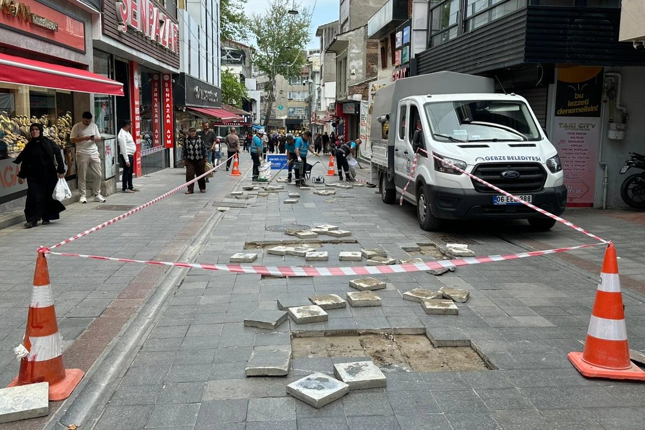 Gebze Eskiçarşı'da yenilenen parke taşları