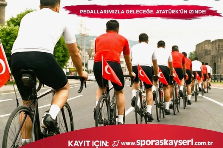 Kayseri'de 19 Mayıs Atatürk'ü Anma, Gençlik ve Spor Bayramı kapsamında düzenlenen bisiklet turu, tenis turnuvası ve gece koşusu