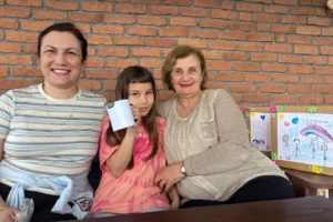 Kocaeli Büyükşehir Belediyesi'nin düzenlediği Anneler Günü etkinliğinde 3 kuşak bir araya geldi.