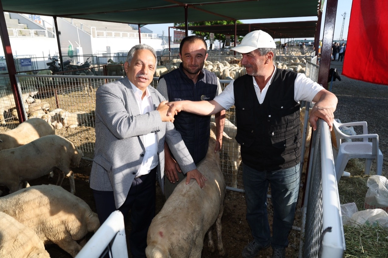 Talas Belediyesi kurban satış alanları için kura çekimi yapıldı