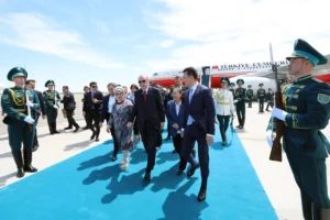Cumhurbaşkanı Erdoğan Türkistan'da TDT Zirvesi'ne katıldı.