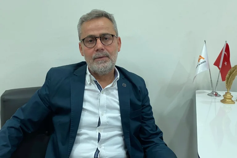Ahmet Aydın PAŞADER Başkan Adayı olarak burs sorununa dikkat çekiyor