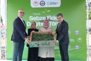 Gebze'de çiftçilere hibeli 500 bin sebze fidesi dağıtıldı