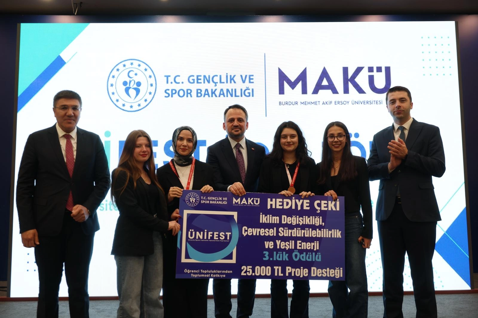 Bursa Teknik Üniversitesi öğrencileri ÜNİFEST'ten ödüllerle döndü
