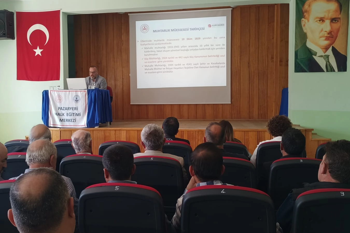 Pazaryeri'nde muhtarlara yönelik hizmet içi eğitim semineri düzenlendi