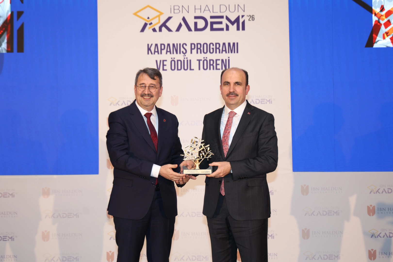 Konya Büyükşehir Belediyesi'nin gençlik projeleri İbn Haldun Akademi Ödülü'nü aldı