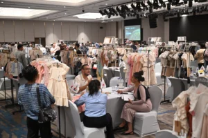 BTSO'nun Etiyopya'ya düzenlediği ticaret heyeti kapsamında iş görüşmeleri yapılıyor.