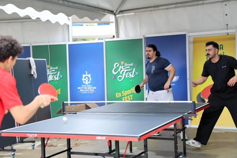 Kocaeli'de düzenlenen EnFest Gençlik ve Spor Festivali'nden genel görünüm