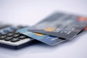 Nisan ayında kartlı ödeme hacmi 2.56 trilyon TL'ye ulaştı