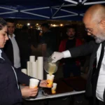Anahtar Parti Bursa teşkilatı, hal esnafına çorba ikram ederek ekonomik sorunlara dikkat çekti.